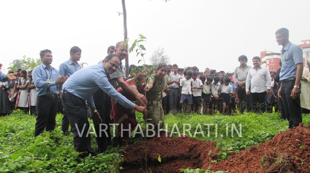ಕುಂಟಿಕಾನ ಅದ್ವೈತ್ ಹುಂಡೈ  ವತಿಯಿಂದ ವನಮಹೋತ್ಸವ